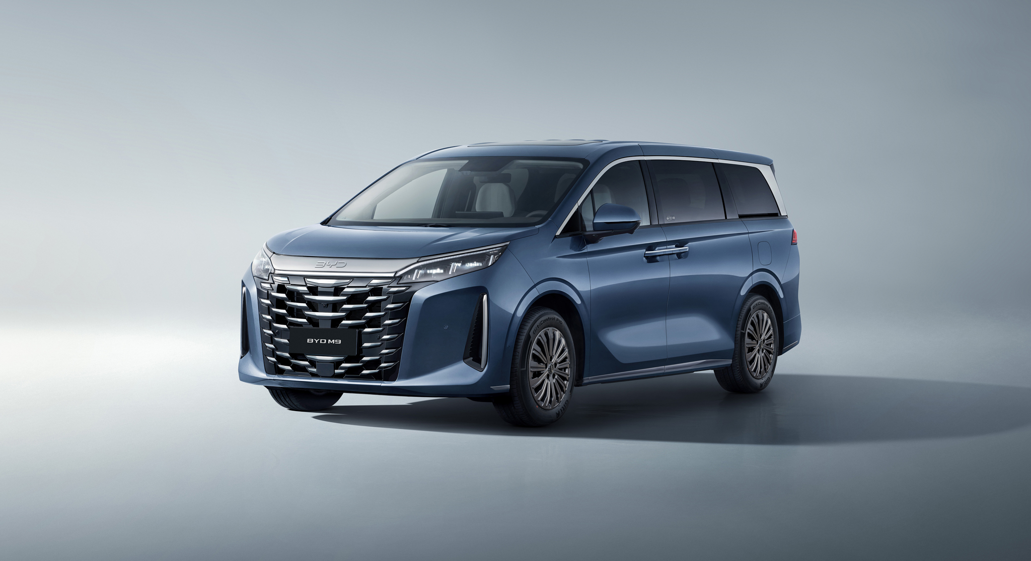 BYD M9