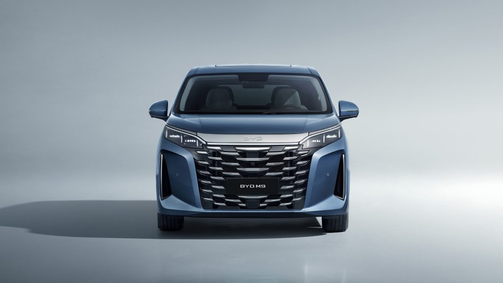 BYD M9